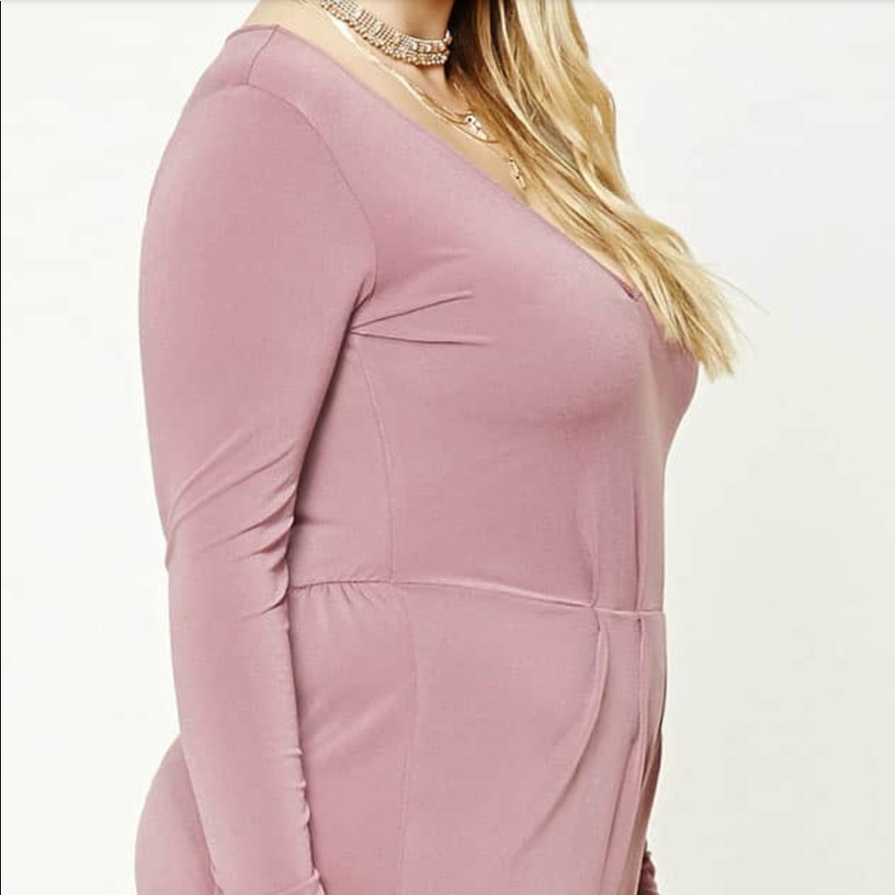 🎀 Pink V-Neck Romper Plus Size Curvy - Picture 4 of 7